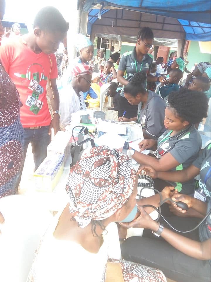 Ona-Ara Hospital staff running a free community health screening
